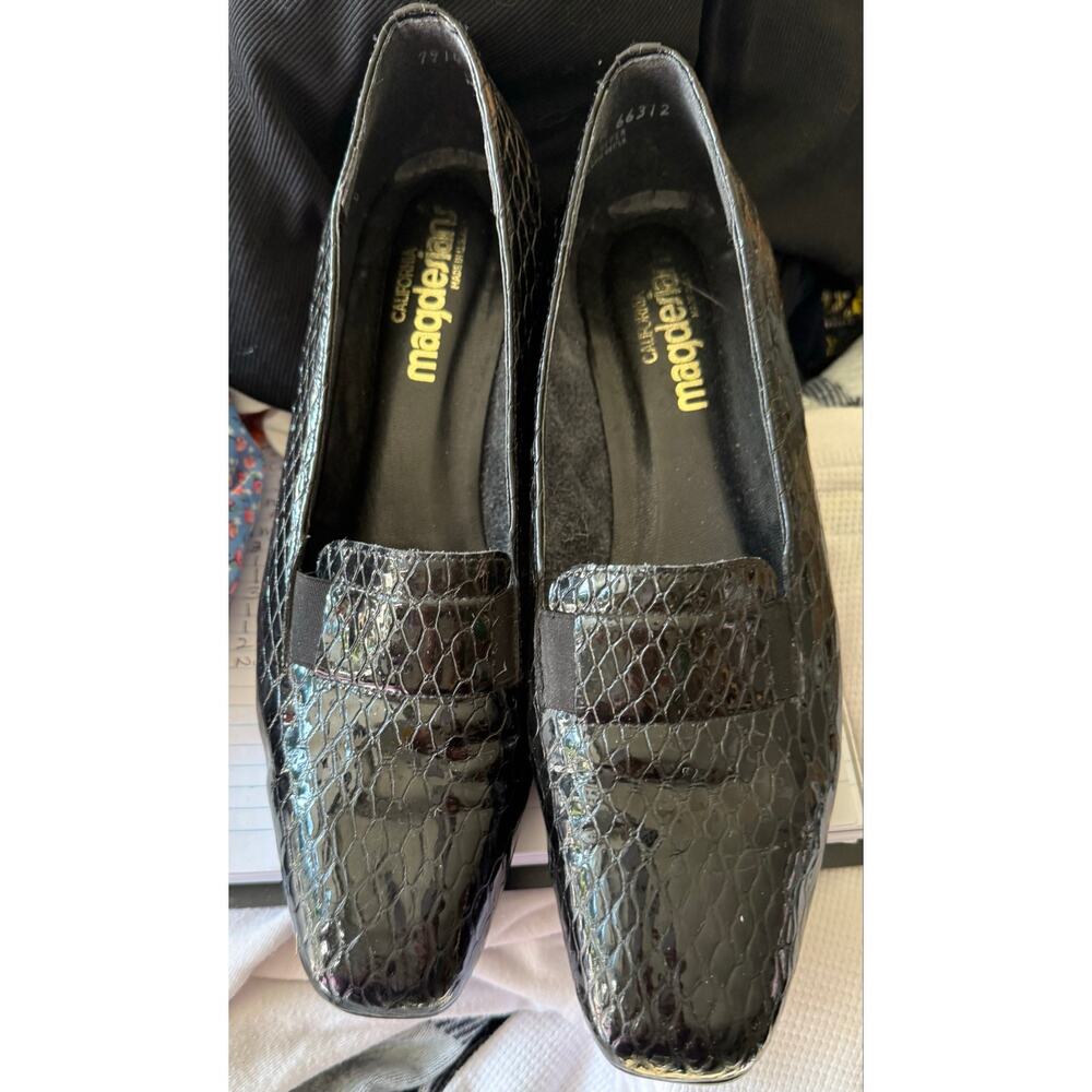 Pair of Vintage Women's California Magdesian Black Faux Skin Mesh Shoes Size 10